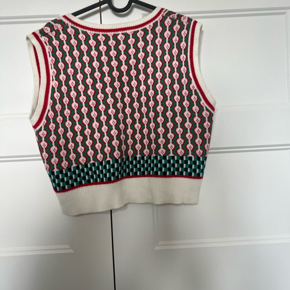 Vest - Picture 4 of 4